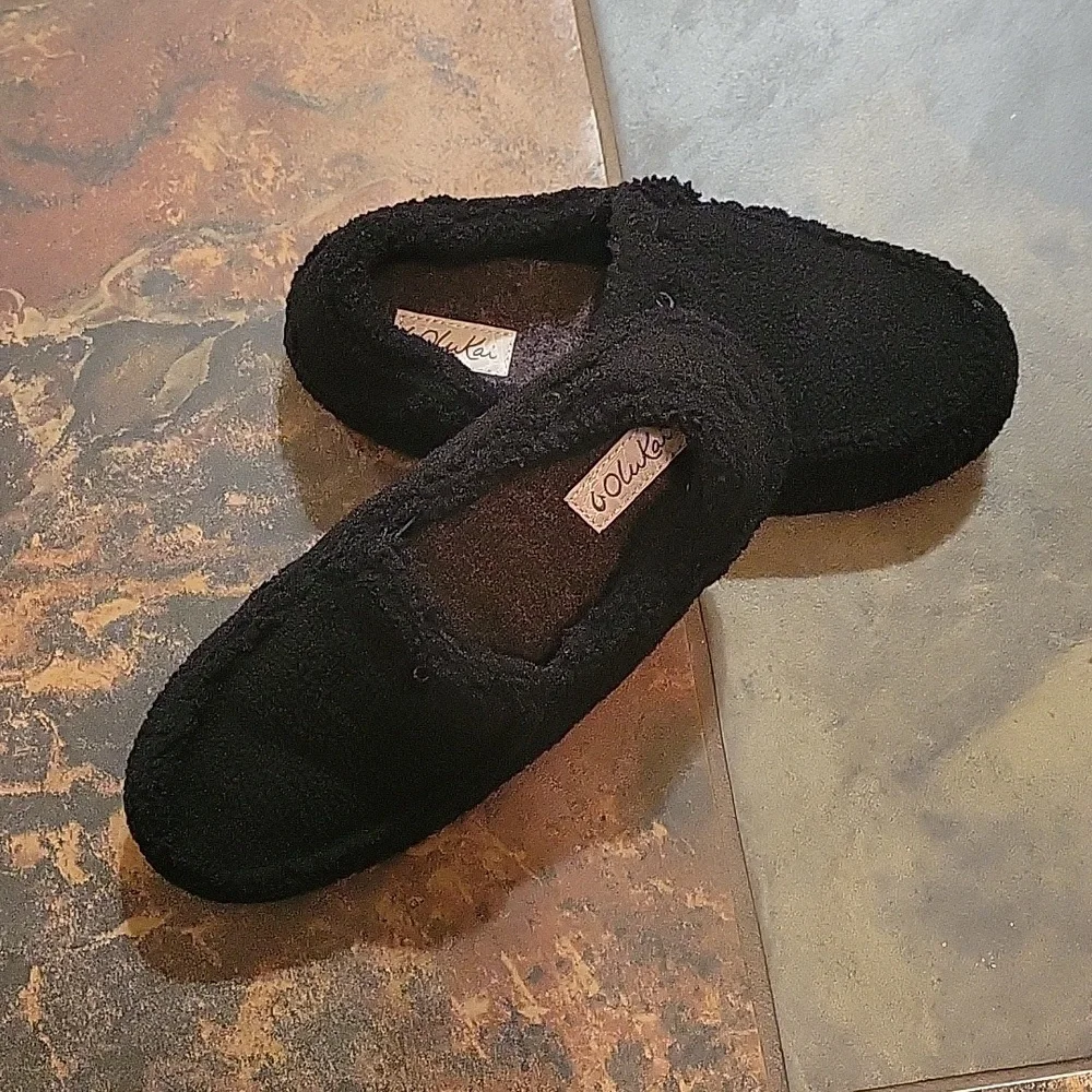 OluKai Women's Black Slippers - Picture 6 of 6